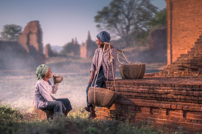 Teach Your Kids While on Holiday - Talk to the locals